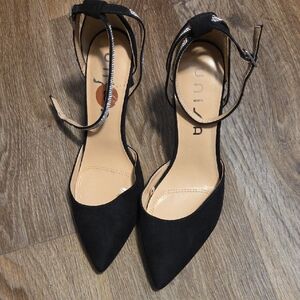 Unisa Black Ankle Strap Heels